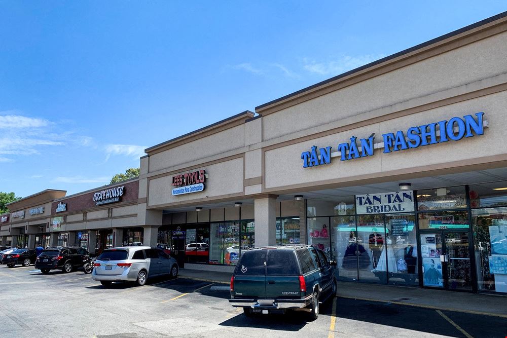 Northwoods Plaza