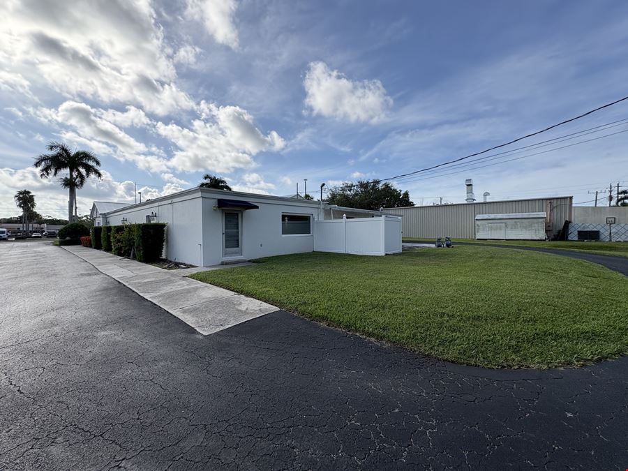 PRIMERE FREESTANDING BUILDING ON SWIFT RD.!
