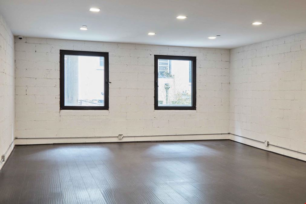 44 W 55th Street