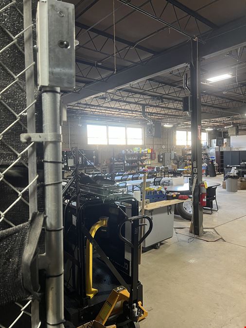 1601 E Algonquin Rd