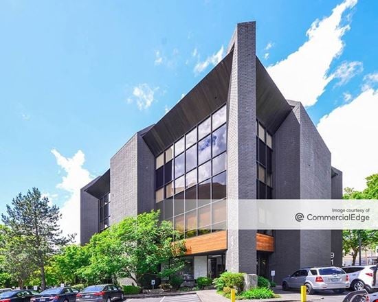 Preview of Office space for Rent at 915 Broadway Street #100