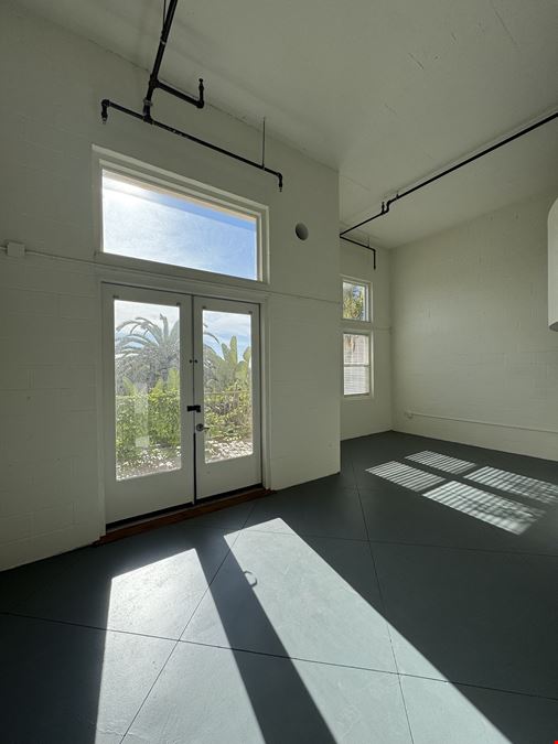 88 N Oak St Ste 1C