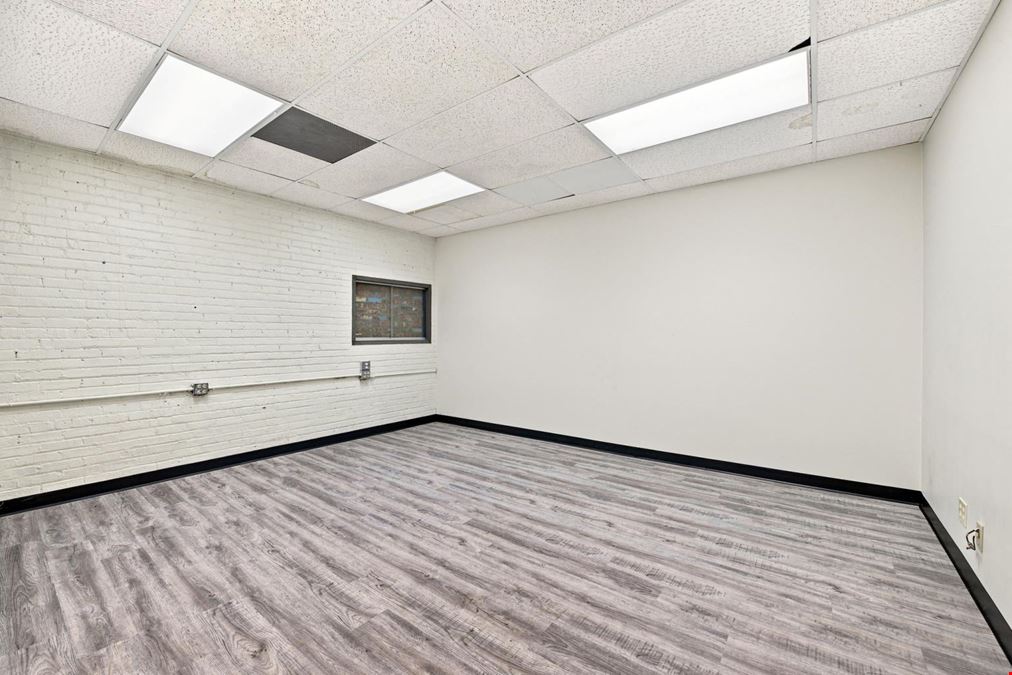 692 Theodore St, Unit D, Joliet, IL 60435