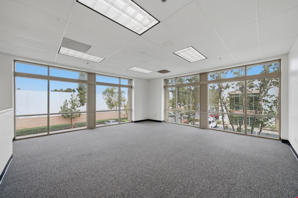 1155 Warner Ave