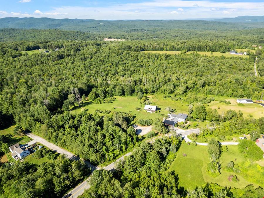 Historic Bed & Breakfast Estate with Event Barn on 5.6 Acres