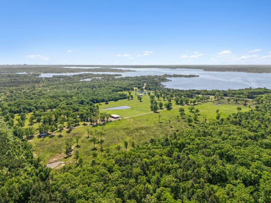 6670 North Lakeshore, Heathwood Estates