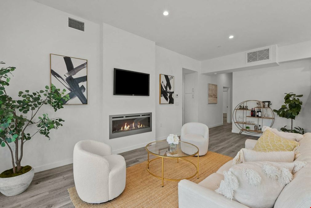 5114 Cahuenga Apartments