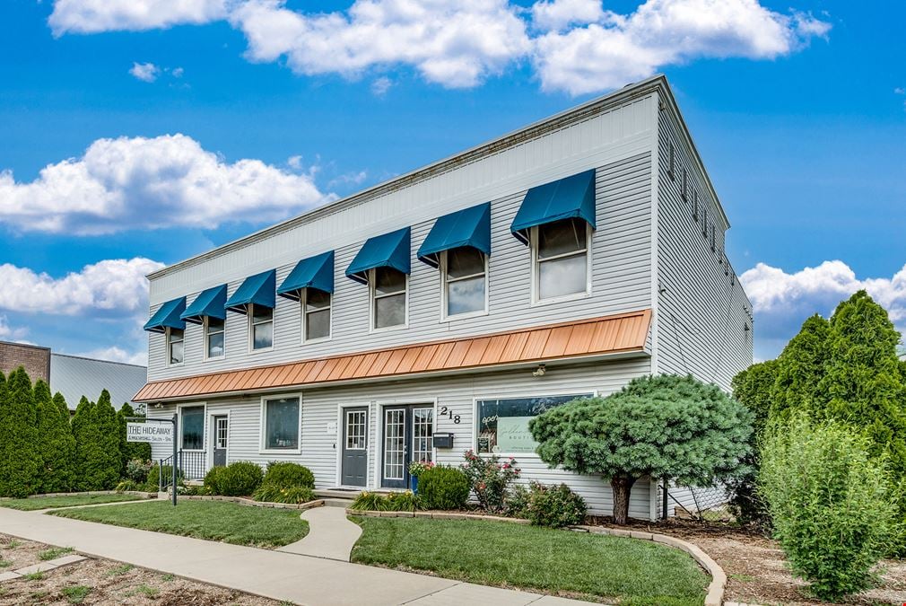 NEWTON AIRBNB, BOUTIQUE, & SALON
