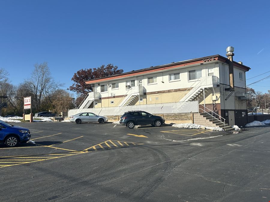1039-1043 Sheridan Rd & 1800 11th St