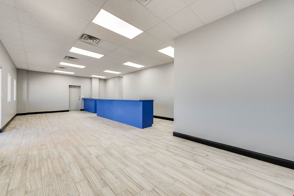 Warehouse & Office/Showroom Space Near Hwy 80