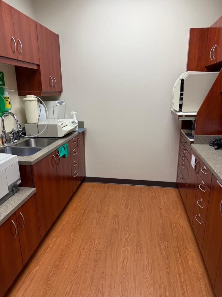 6370 Powers Ferry Rd – Turnkey Dental Suite 103