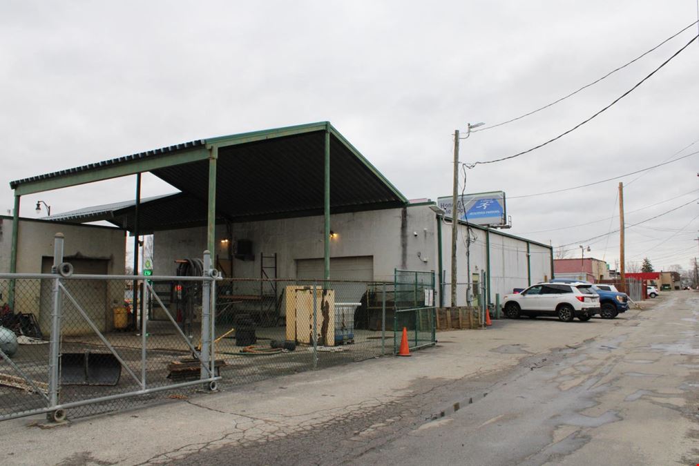 3143 E Main St