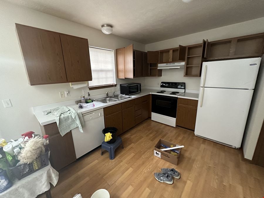 1,274 SF DUPLEX FOR LEASE