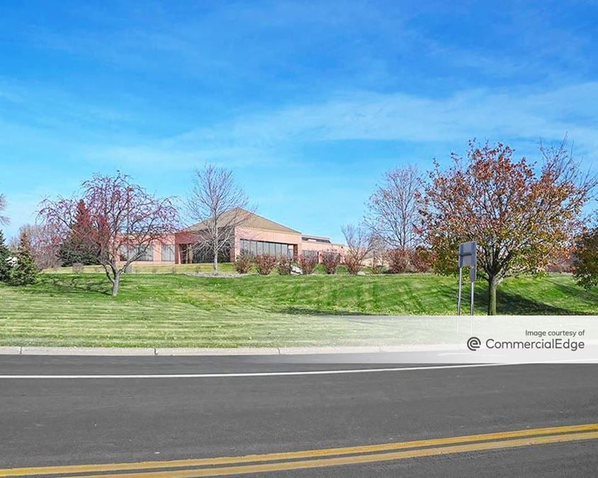 Lake Drive Business Center