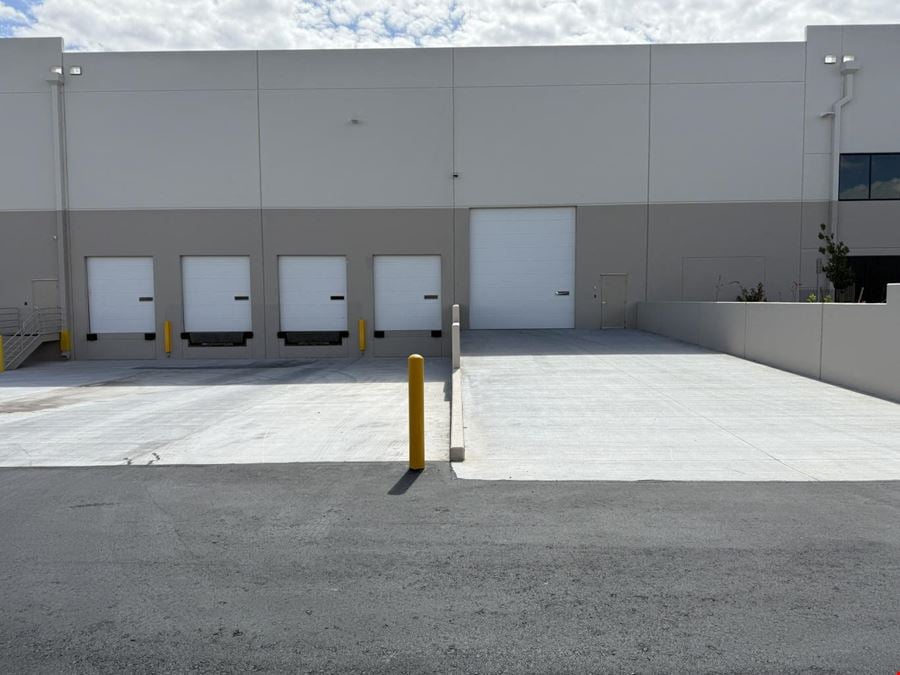 Immediate Opportunity | ±47,592 SF Turnkey Distribution Facility