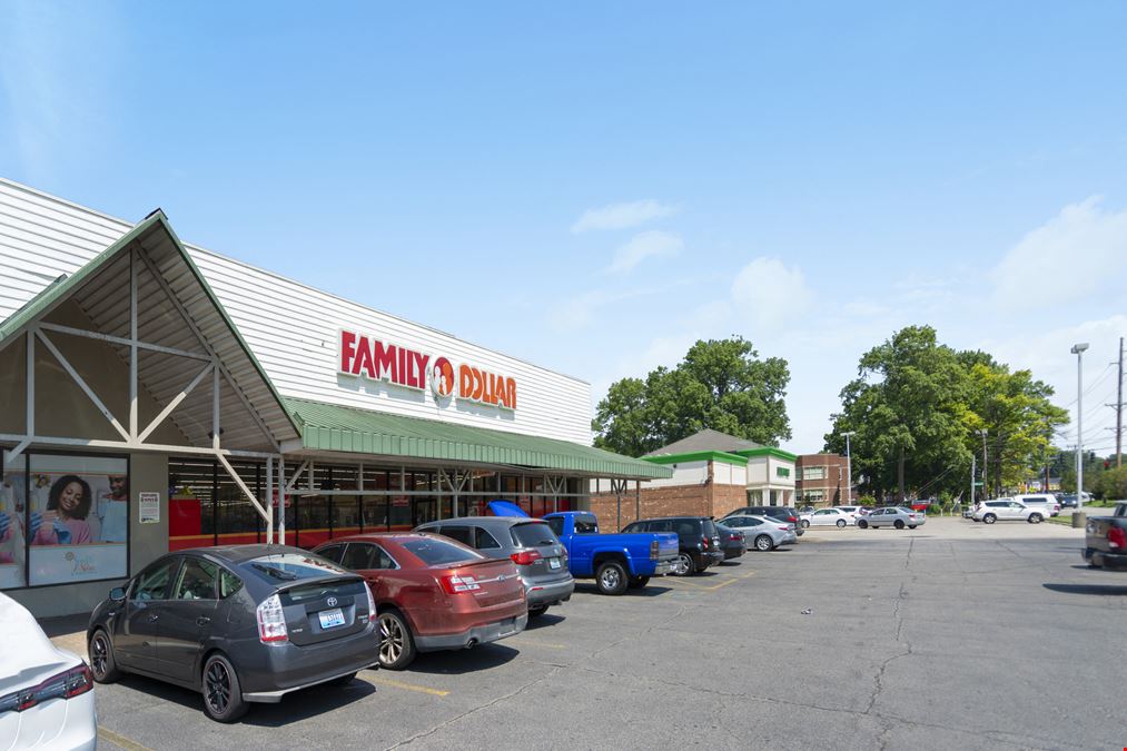 Iroquois Manor Shopping Center