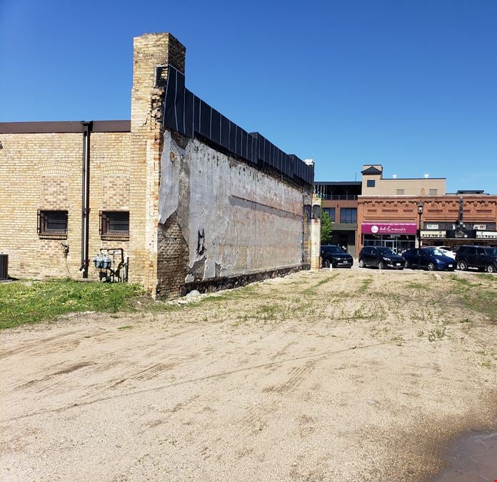 Perham Commercial Lot in the Heart of Bustling, Dowtown Perham!