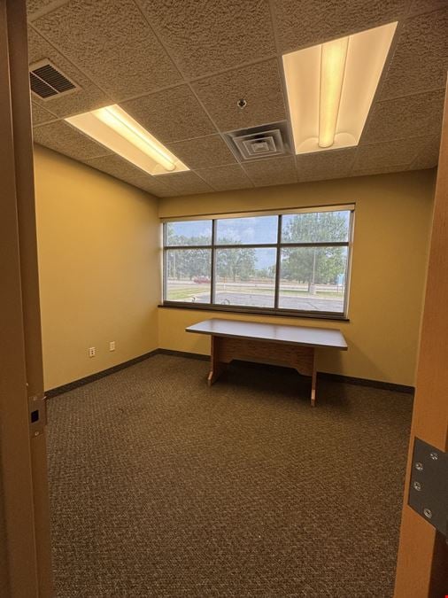 Plum Creek Business Park, Condo 100