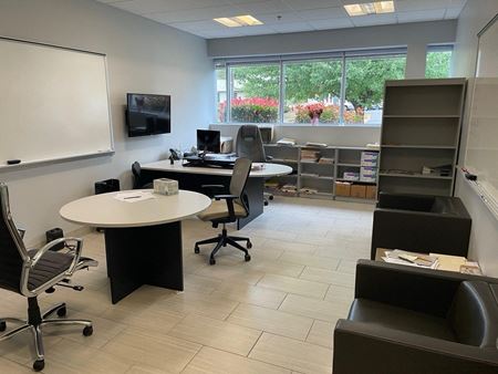 Preview of commercial space at 401 Commerce Drive