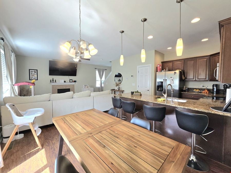 13704 Kristina St