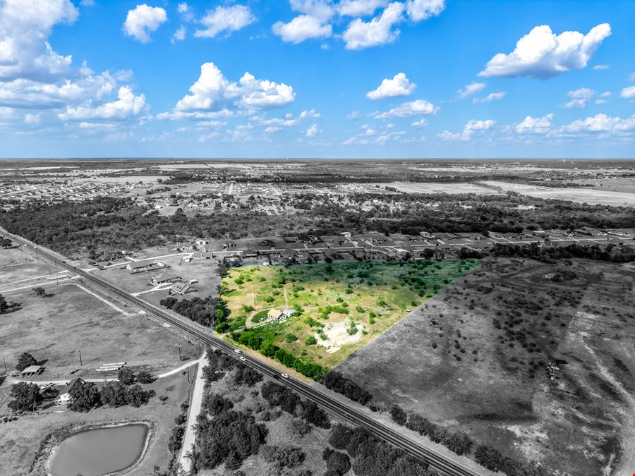 Land Multi-Family Development in Oak Ridge - 7348 N State Highway 34