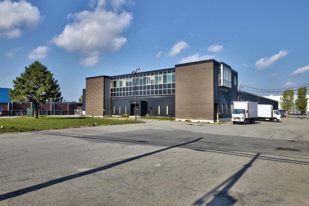 255 Montée de Liesse
