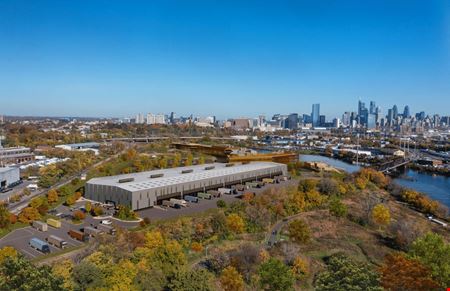 Well-located 165,000 SF Philadelphia warehouse development opportunity - Philadelphia