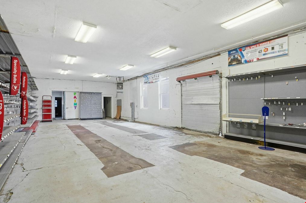 423 N Main St
