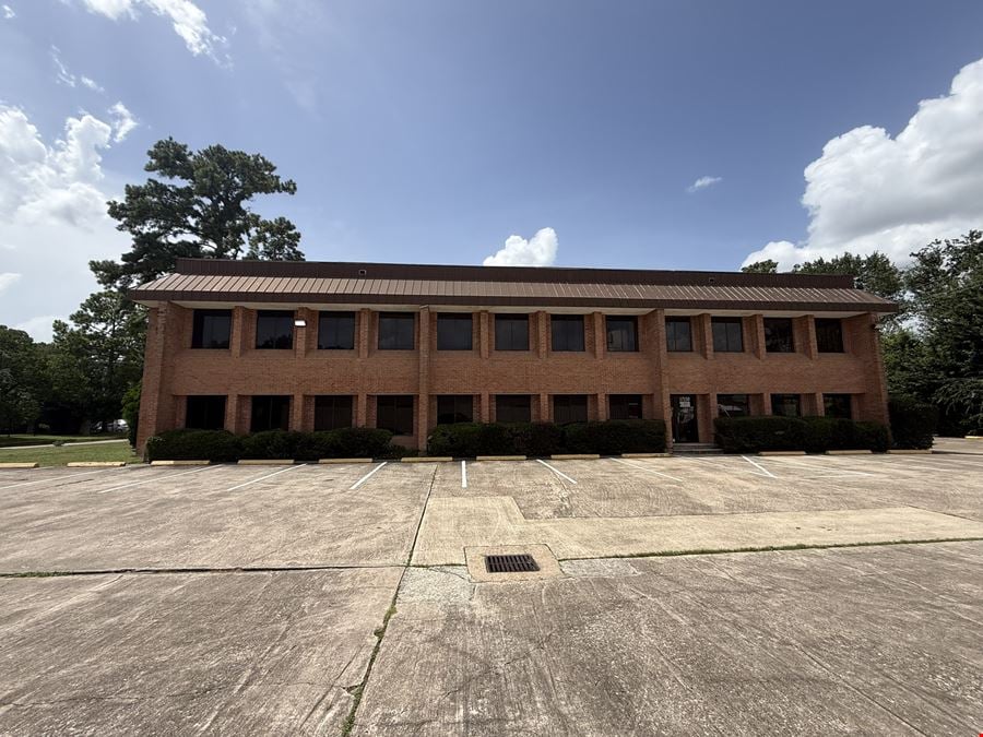 17150 Butte Creek Rd, Houston, TX 77090- 18,847 SF BLDG, 47,916 SF LOT