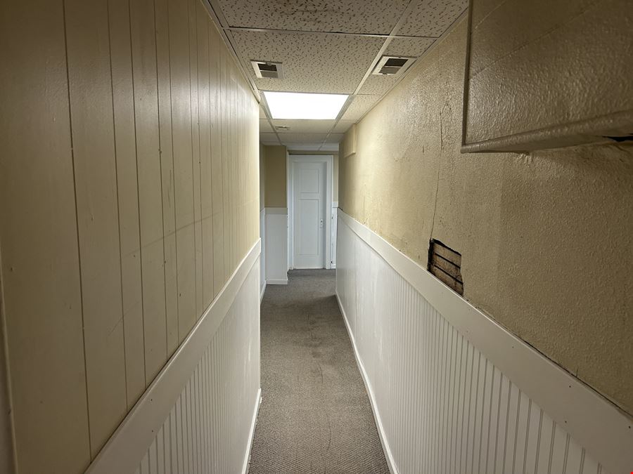 121-123 W 6th Ave