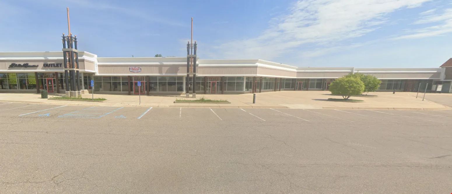 6750 W Frontage Rd