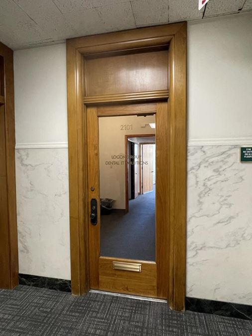 111 N Wabash Ave - Garland Building - Office