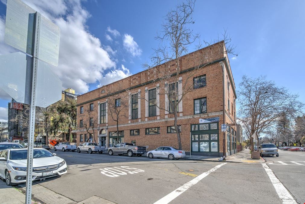 1900 Addison Suite 101