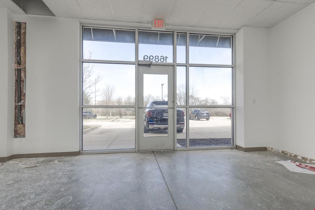 Chesterfield Airport Rd. Retail For Lease