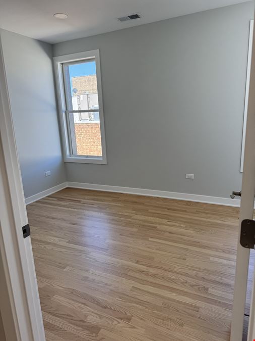 20 W Jefferson Ave