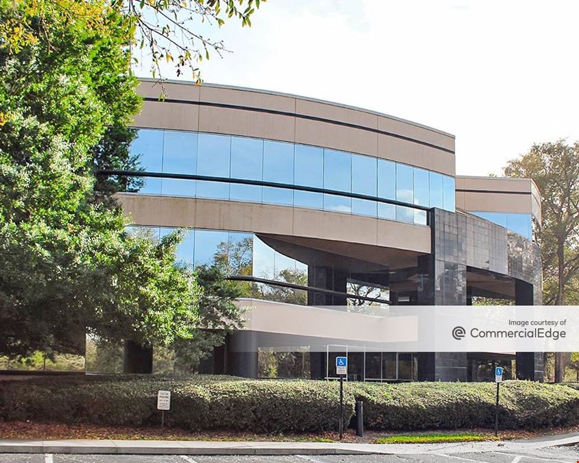 Interlachen Corporate Center