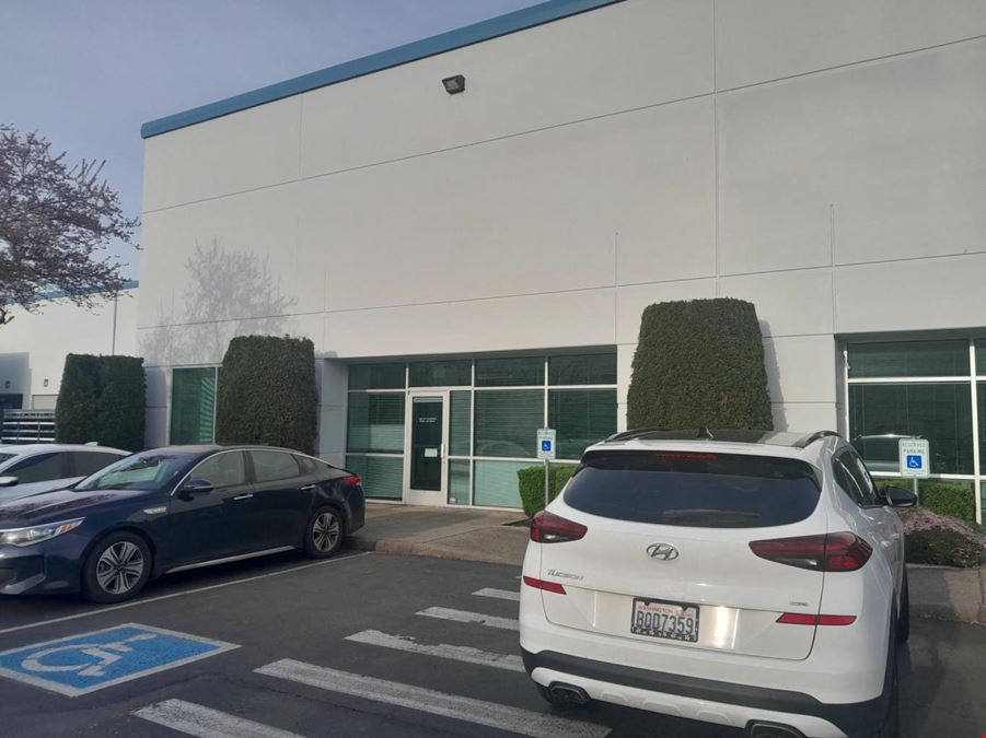 Warehouse Space in Auburn, WA #1924 - 500 to 5000 SF