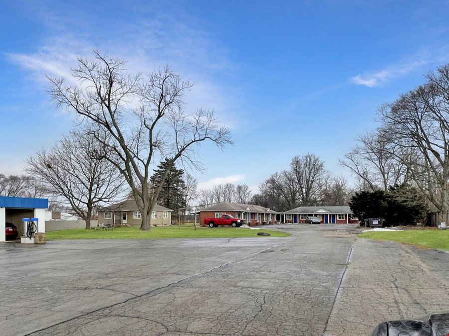 Budget Motel and Car Wash Belvidere
