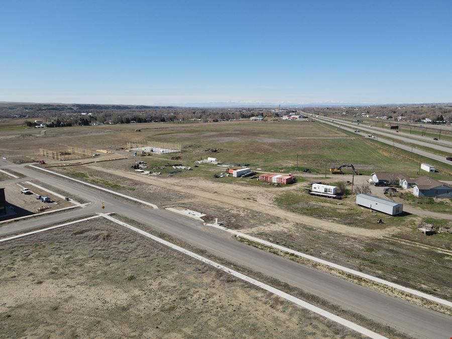 8522 S Frontage Rd