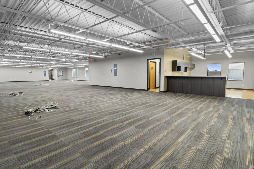 +/- 12,000 SF Freestanding Flex Industrial Building in Park 100