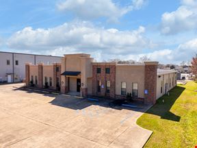 Updated Office with I-10 Frontage & Signage Potential