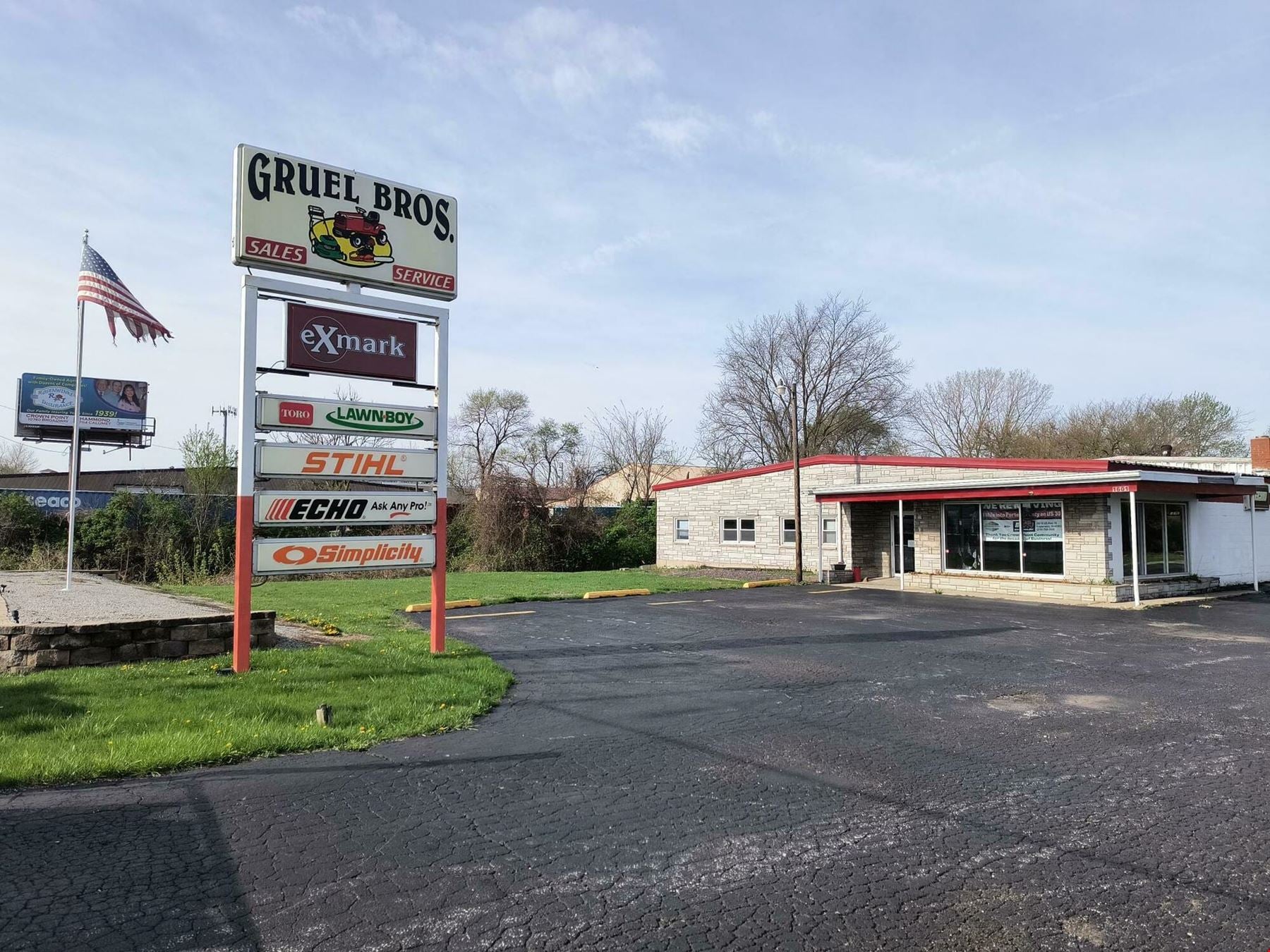 Crown Point Warehouse and Showroom