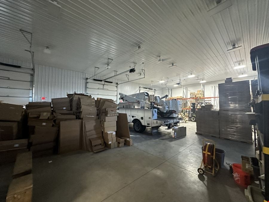 5 Garage Bays, Warehouse, or Storage Spaces Available