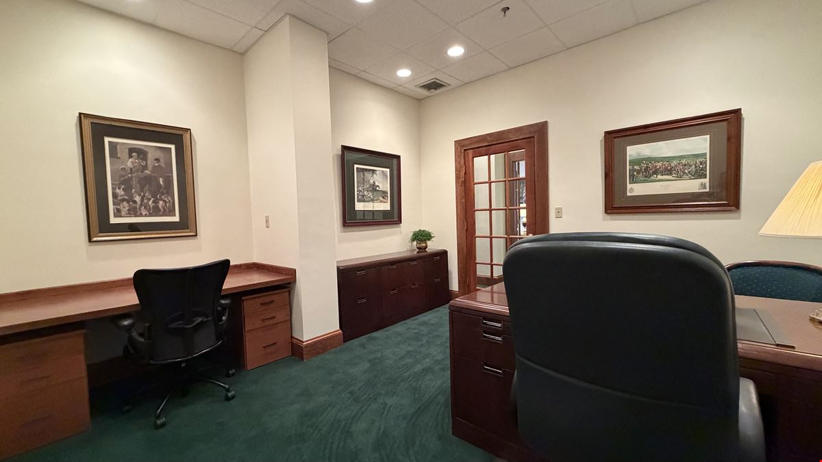400 Commonwealth Ave #104C