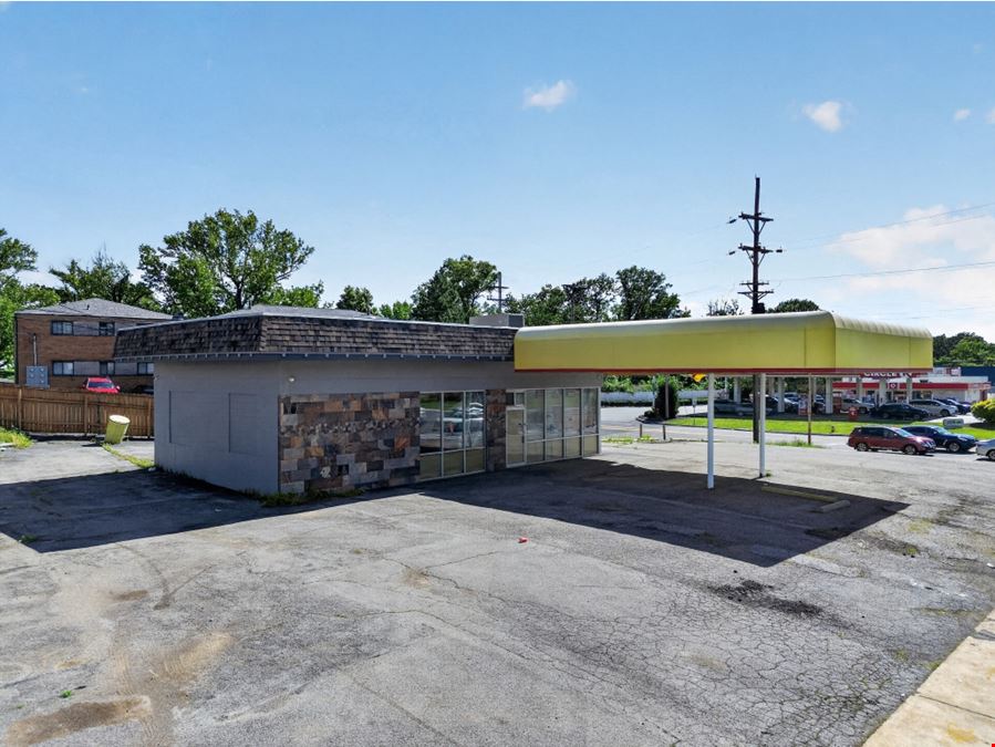 Freestanding QSR On .30 Acres At Signalized Intersection
