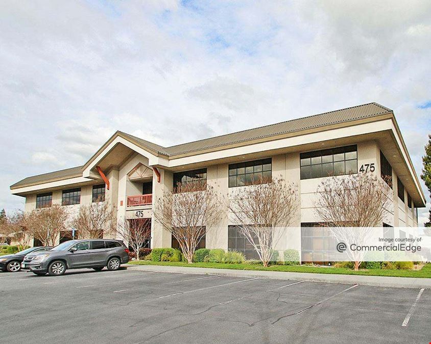 Oak Valley Business Center - 475 Aviation Blvd