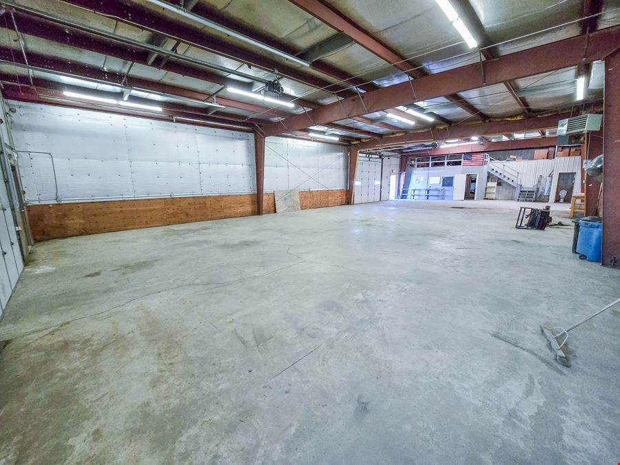 Free standing ±4,000 SF Shop & Office