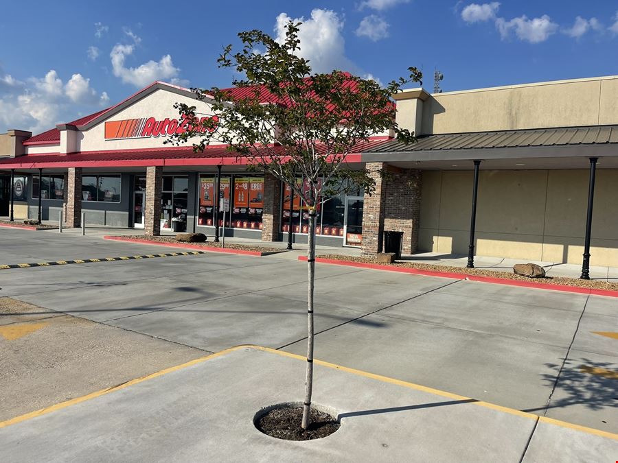 Colonial Plaza Shopping Center For Lease