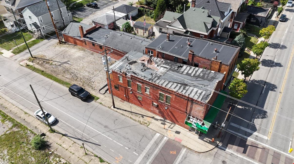 1029-1031 E Livingston Ave