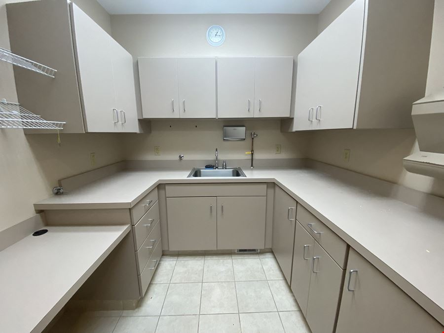 Office | Medical for Sale or Lease in Dexter
